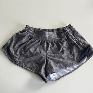 lululemon 2.5” Grey Hotty Hot